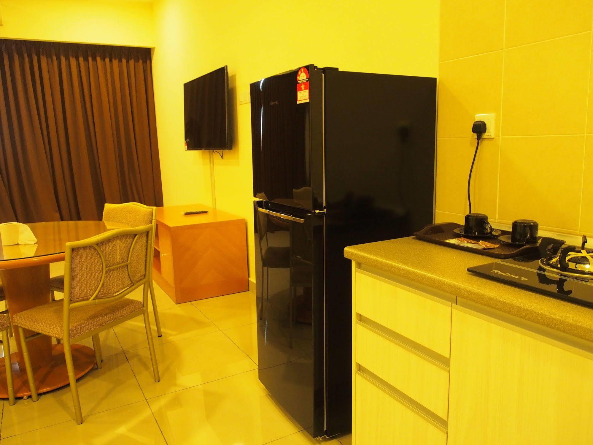 Premier Times International Hotel Seri Kembangan Esterno foto